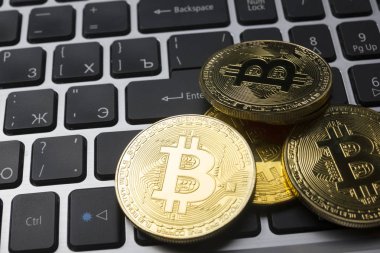 Bitcoin altın para. Kripto para birimi konsepti. Sanal para birimi arkaplanı.