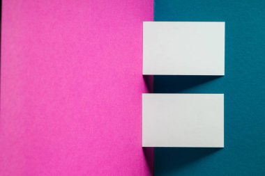 Kartvizitler boş. Renk arkaplan modeli. Düz Yat. metin için boşluk kopyala.