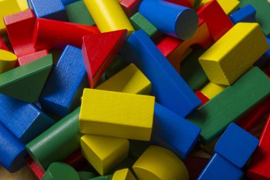 Beyaz zemin üzerine eğitim gelişmekte olan oyuncak çerçeve çocuklar. Üstten Görünüm. Düz yatıyordu. Metin için yer kopyalayın