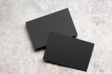 Geçmişinde siyah kartvizit yok. Kimlik tasarımı, şirket şablonları, şirket tarzı. Düz yatıyordu