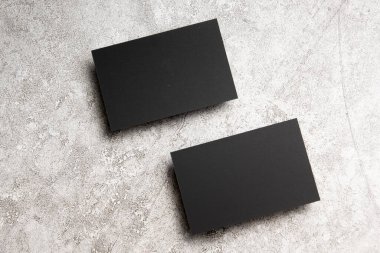 Geçmişinde siyah kartvizit yok. Kimlik tasarımı, şirket şablonları, şirket tarzı. Düz yatıyordu