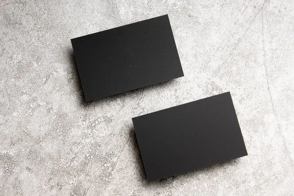 Geçmişinde siyah kartvizit yok. Kimlik tasarımı, şirket şablonları, şirket tarzı. Düz yatıyordu