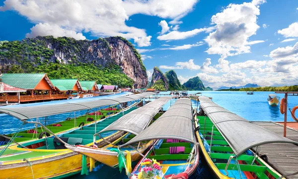 Paisaje escénico de Phuket.Paisaje marino y playa paradisíaca — Foto de Stock