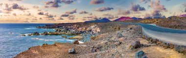 Manzarası Los Hervideros lav mağaraları Lanzarote adası, Kanarya adaları, plajlar, kayalıklar ve İspanya adaları.