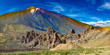 Tenerife ulusal parkında gün batımının renkli manzarası. Alto de Guajara. Kanarya adası. Llano de Ucanca.Çöl panoraması.