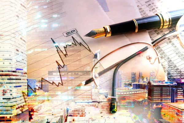 Finance Business Conc Ept Pen 계산기 그래프 Charts Double Exposure — 스톡 사진