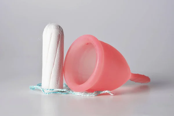 Produtos Perios Tampão Copo Menstrual Sobre Fundo Branco Imagens Royalty-Free