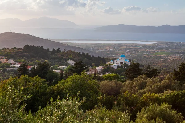 Kyrkan Kos Island Vid Solnedgången Till Det Omgivande Ölandskapet Grekland — Stockfoto