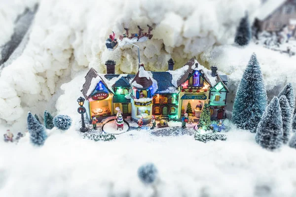 Vila Natal Miniatura Inverno Com Neve Paisagem Modelo Xmas — Fotografia de Stock