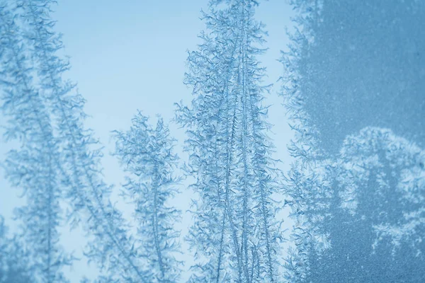Janela Azul Ciano Gelado Com Padrões Floco Neve Inverno Criando — Fotografia de Stock