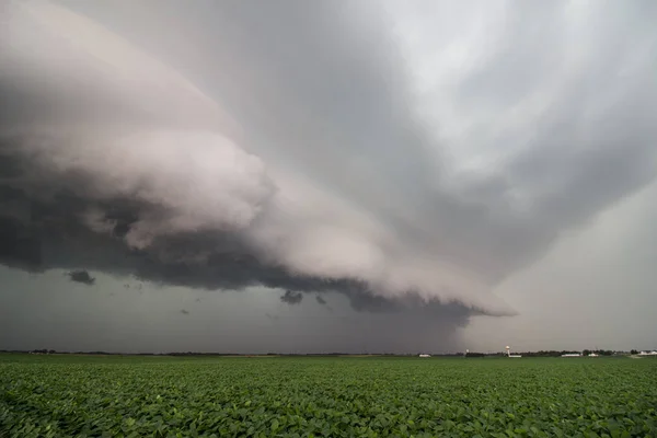 Blick Entlang Der Vorderkante Eines Schweren Gewitters Mit Einer Bedrohlichen — Stockfoto