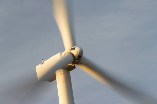 Close Wind Turbine Spinning Generating Electricity — Stock Photo, Image