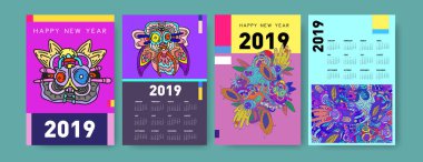 2019 takvim tasarım şablonu ile renkli poligonal resimde arka plan 