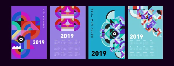 カラフルな多角形イラスト背景を持つ 2019年カレンダー デザイン テンプレート — ストックベクタ