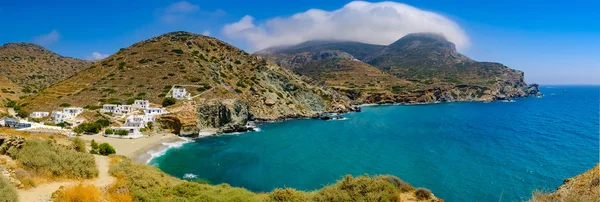 Folegandros ilha Agali praia grande vista — Fotografia de Stock