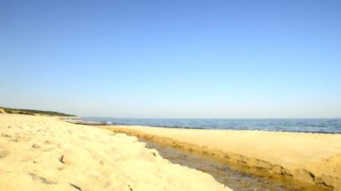 Nehir ağzı ile Baltık Denizi'nin Beach