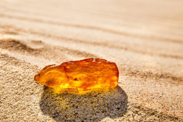 Amber Polonya Baltık Denizi Nin Bir Plajda Güneşin Altında — Stok fotoğraf
