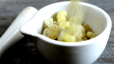 Olibanum bir harç ve bir dönüş tablo