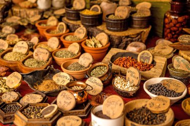 baharat ve otlar, semt pazarı