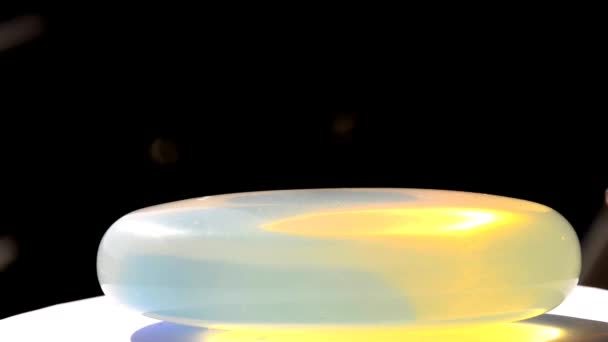Opal Artificialmente Mesa Giratória — Vídeo de Stock