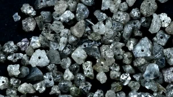 Surové Diamanty Otočném Stole — Stock video