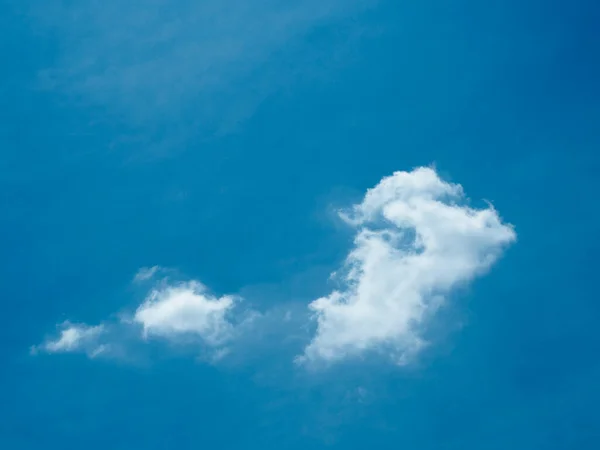 Kleine Wolken Langzaam Bewogen Door Wind Prachtige Lucht Met Witte — Stockfoto