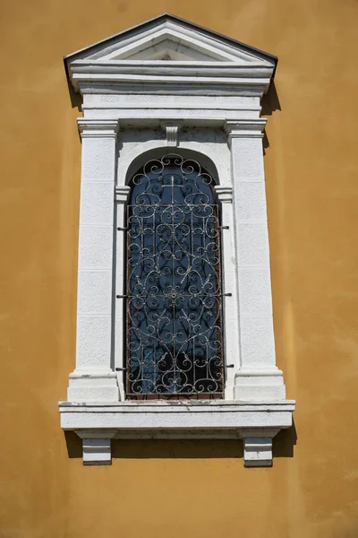 Window On Medieval Orthodox Monastery — Stock Photo, Image