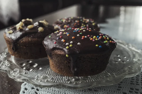 Hausgemachte Brownies mit dunkler Schokolade — Stockfoto