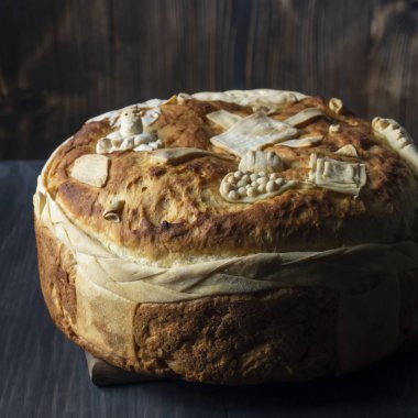 Festival ekmek tatil ekmek ahşap zemin üzerinde