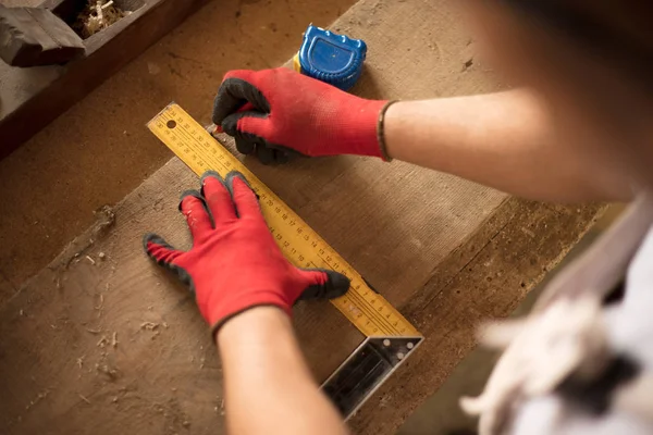 Hombre Con Herramientas Carpinteras Construcción Cóncavo — Foto de Stock