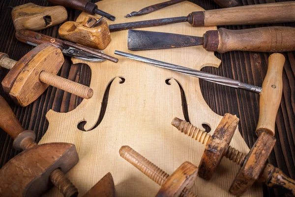 Barriga Violino Diferentes Ferramentas Trabalho Mesa Madeira — Fotografia de Stock