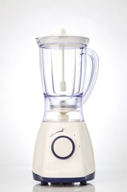 Beyaz Arkaplanda Boş Blender izole edildi