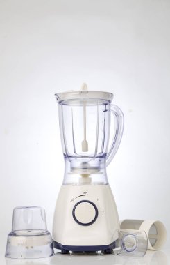 Beyaz Arkaplanda Boş Blender izole edildi