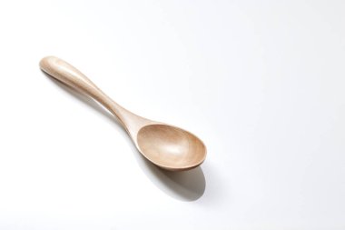 rustik doğal tahta kaşık beyaz arka plan üzerinde izole