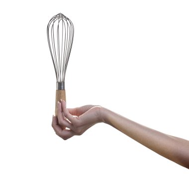 Kadın el çırpma yumurta çırpıcı beyaz arka plan üzerinde izole için tutarak