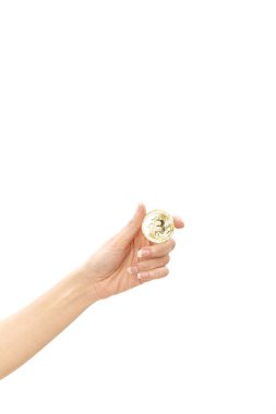 Bitcoin beyaz zemin üzerine, finansal Exchange kavramlar tutan kadın görüntüsünü kırpılmış