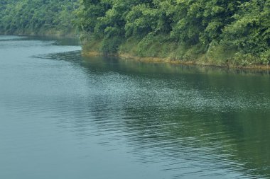 Görünümü, Lake ile dağlar içinde arka plan, Tayland turizm yaz aylarında kavramı