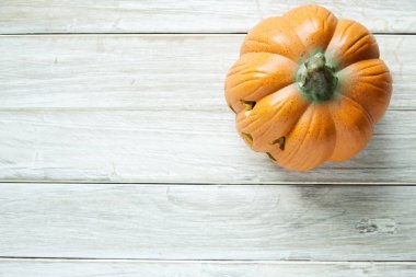 Cadılar Bayramı festival kabak Jack O fener Beyaz ahşap zemin üzerinde