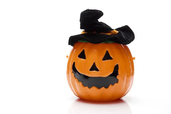 Divertente Zucca Halloween Con Cappello Nero Isolato Sfondo Bianco — Foto Stock