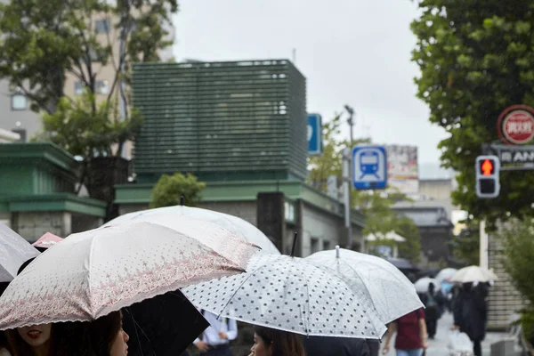 Tokyo Japan Sep 2018 Leute Mit Schirmübergang Bei Regnerischem Tag — Stockfoto
