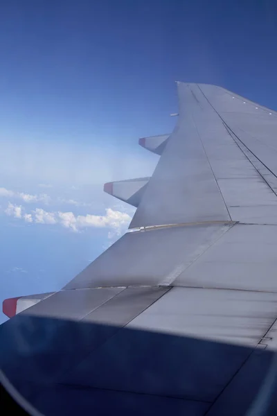 Mirando Través Del Avión Ventana Vista Ángulo Alto Desde Avión — Foto de Stock