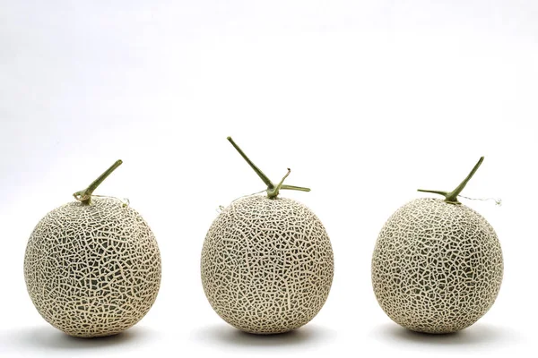 Drie Verse Cantaloupe Meloenen Witte Achtergrond Ruimte Voor Design — Stockfoto