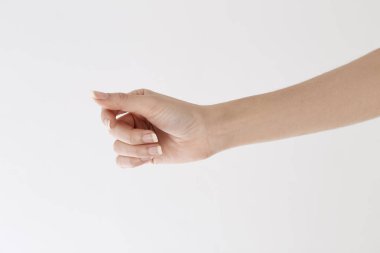 Kadın elini tut sanal kartvizit beyaz arka plan üzerinde