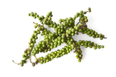 demet izole beyaz zemin üzerine taze yeşil biber