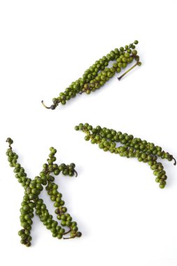 demet izole beyaz zemin üzerine taze yeşil biber