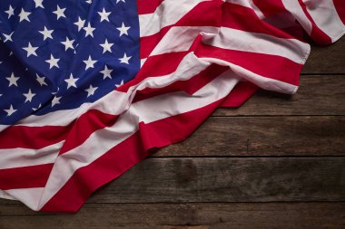 Amerikan bayrağı eski rustik ahşap tahta üzerinde. Tasarım kavramı önemli gün Amerika boş alan