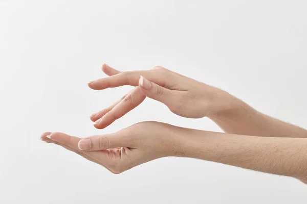 Les Mains Belle Femme Sur Fond Blanc Soins Peau — Photo