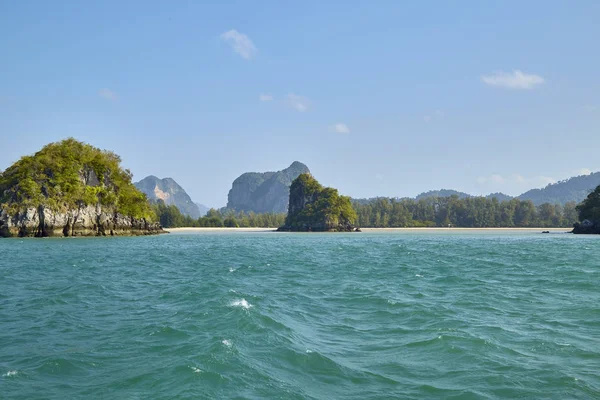 Schöne Tropische Insel Und Meer Mit Strandlandschaft Sommerurlaub Als Hintergrund — Stockfoto