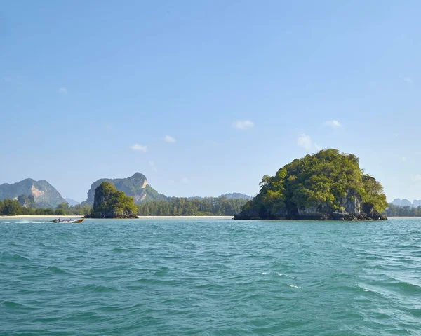 Schöne Tropische Insel Und Meer Mit Strandlandschaft Sommerurlaub Als Hintergrund — Stockfoto