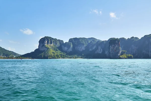 Schöne Tropische Insel Und Meer Mit Strandlandschaft Sommerurlaub Als Hintergrund — Stockfoto